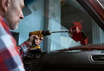 Assessing Windshield Damage: Safety First in Lancaster, CA