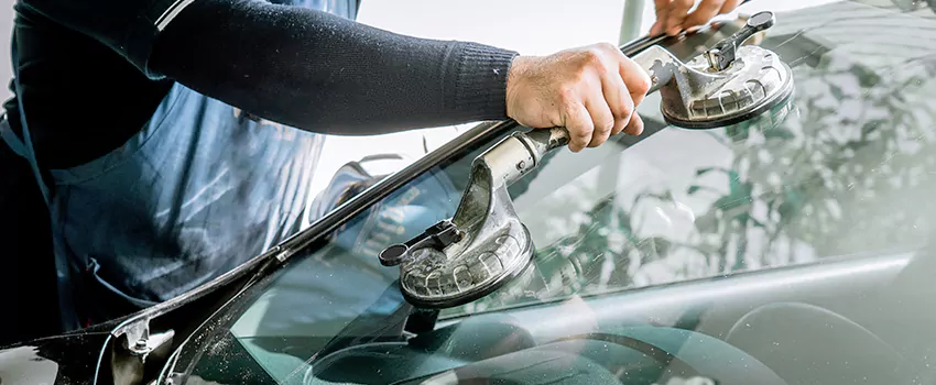 How Soon Can My Auto Glass Replacement Be Scheduled in Joliet, IL?