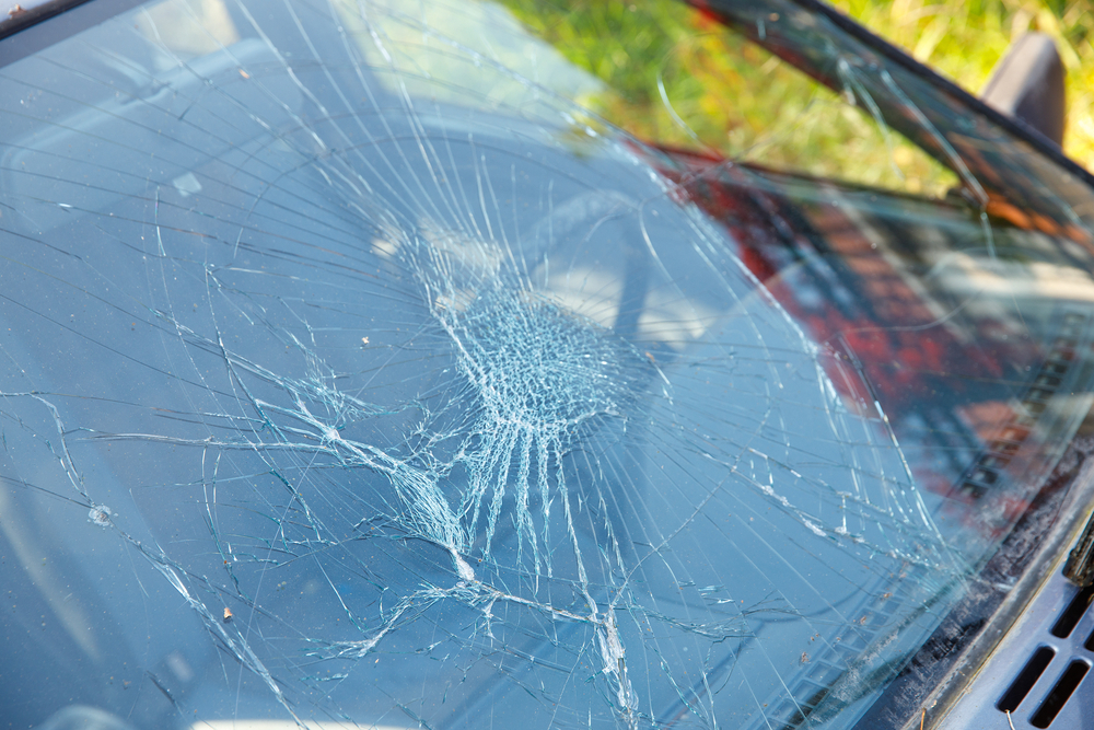 essential auto glass maintenance tips