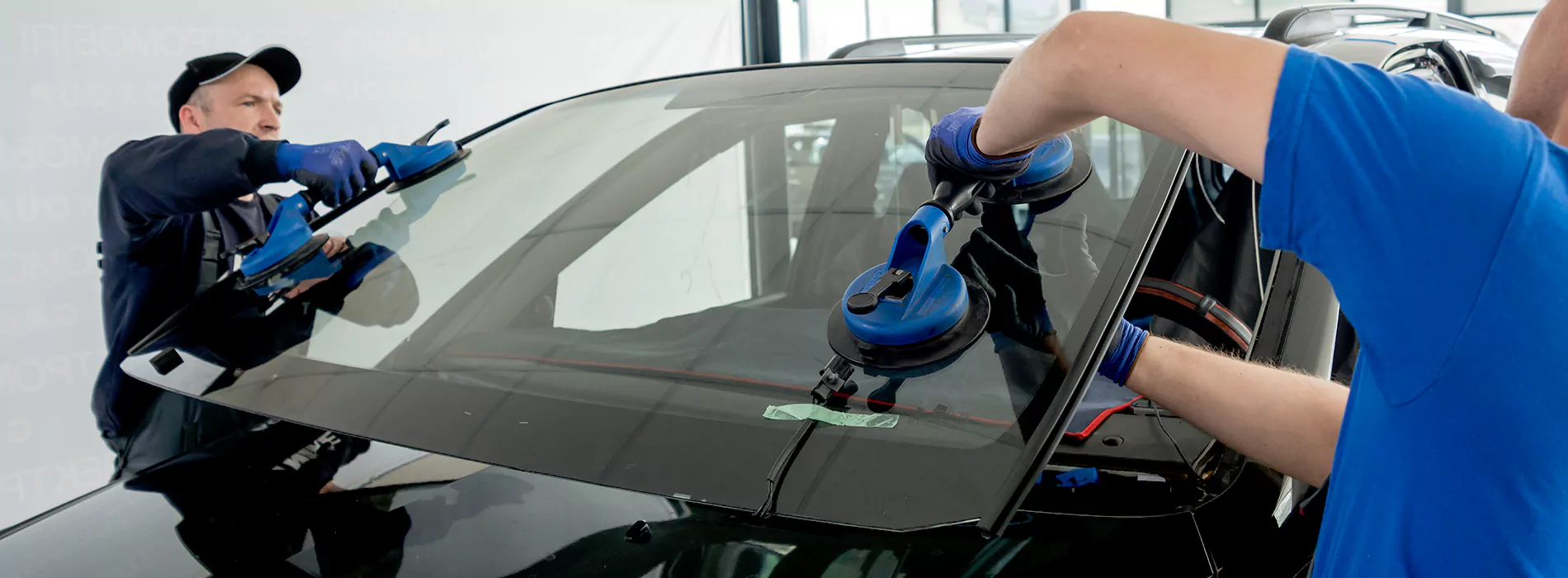 Auto Glass Replacement with OEM PrecisionLancaster Glass Genie